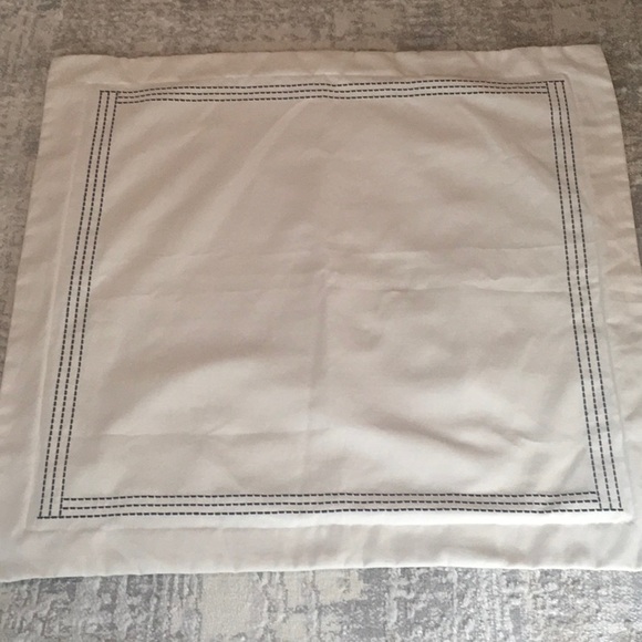 Signature Madison Park Euro Pillow Sham Linen Color with Blue Stitched Border - Picture 1 of 5